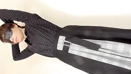 Mayu no83 10 dakika sürekli konvülsiyonlar, büyük fışkırtma, sperm yeme, gözleri bağlı, anal vibratör