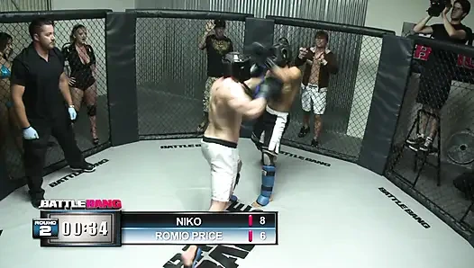 Schöne fröhliche fotze der Teenie-muschi pulsiert weit offen für riesigen harten stoß