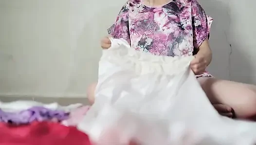 Muslim Hijab Big Ass in Satin – Panties-Free Laundry Folding Sensual Tease