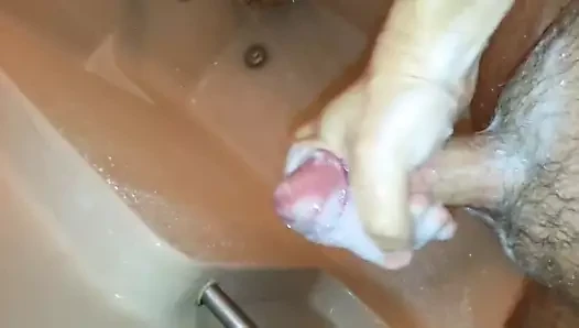 air mani di kamar mandi