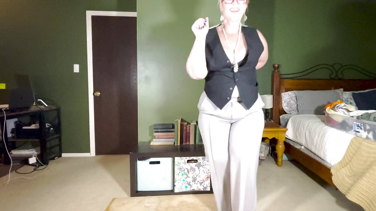 Striptease: Old Jazz and Swing Make Alice Horny as She Counts You Down to Cum After Stripping and Jiggling Her Fat Body