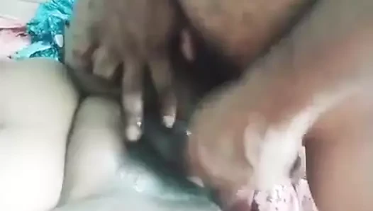 Hintli karı koca yatak odası performansı