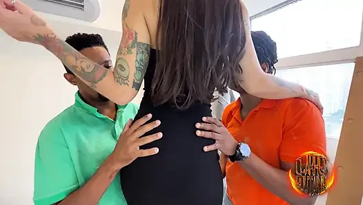 Menyodok agen real estat pelacur yang marah di trailer kasur kotor