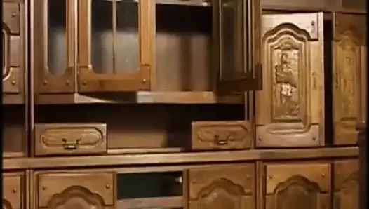 Ateşli Kız Öğrenci Iki Adam Tarafından Sert Sikiliyor