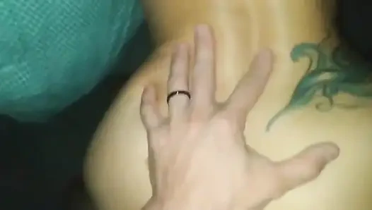 Cewek hot ini dikasih kejutan sama kontol besar dan dientot -pov