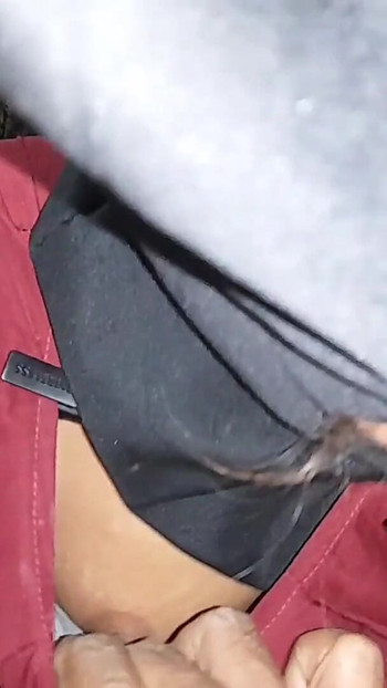 Zapanjujući trenutak iz filma "18-godišnja studentica prava Desi djevica tinejdžerka Indijka prvi put pokazuje sise i pičku Ljubav prema hardcore analnom jebanju"