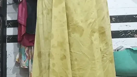 Priya Bhabi Sunday Enjoy Bath Video