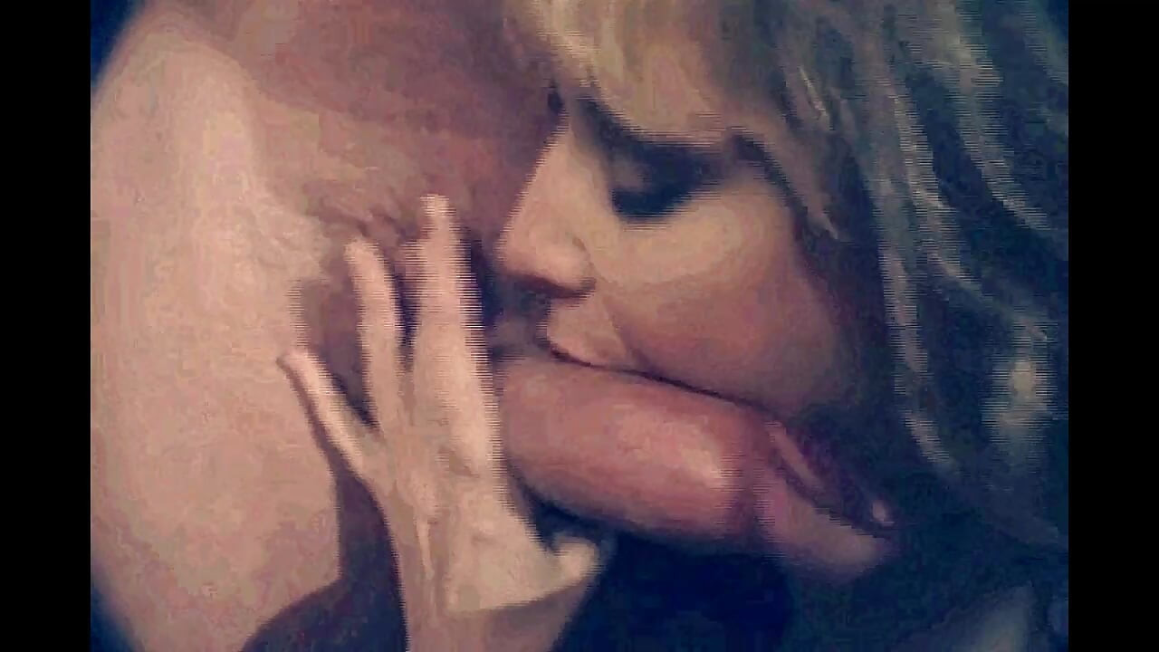 Suami cuckold menonton isteri MILF dikongkek lelaki dengan zakar besar