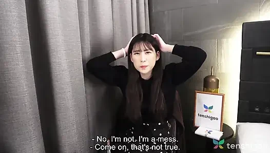 Hitomi kanzaki di belakang panggung