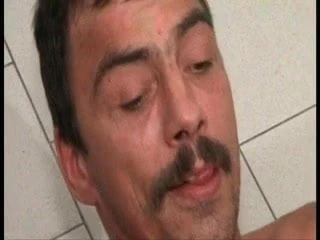 Für Bewunderer der volleren Figur - in der Küche 2
