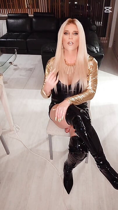 Melissa Black & Gold POV Goddess