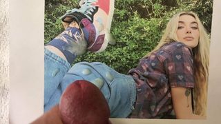 Blonde chick jeans leg cleavage cum tribute
