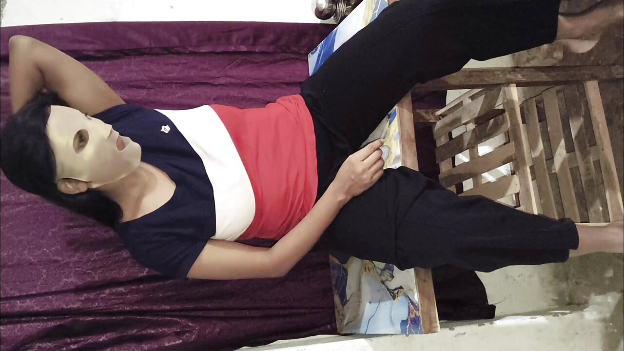 Season 148. Sexy bhabhi show her big boobs front of boyfriend. Boyfriend lick her boobs milk
