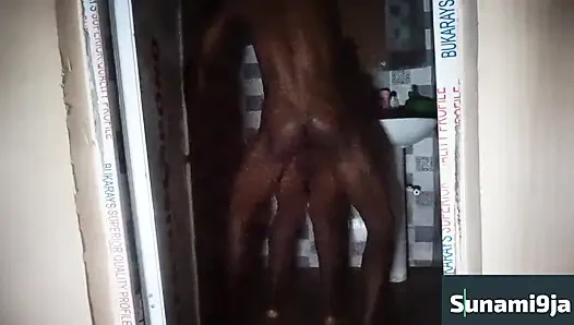 Malam pertamaku sama gadis pantat montok