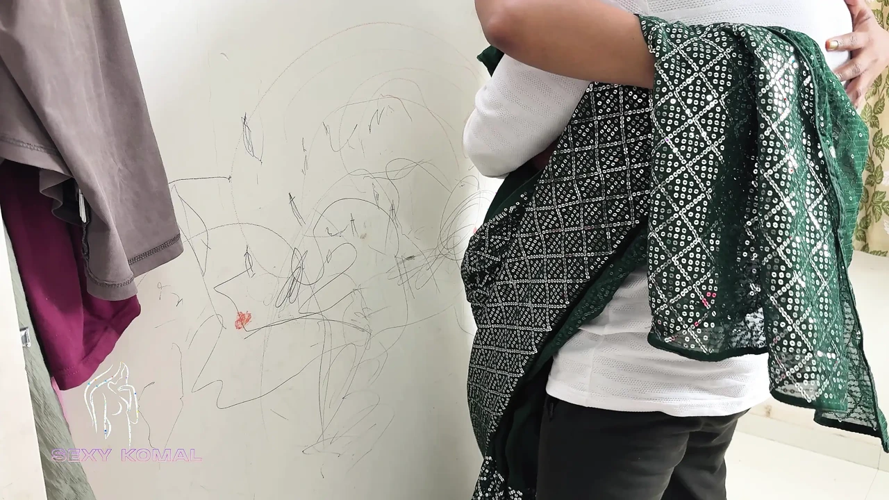 I will go to the gentle tailor of mine, I will also give you blossoms.