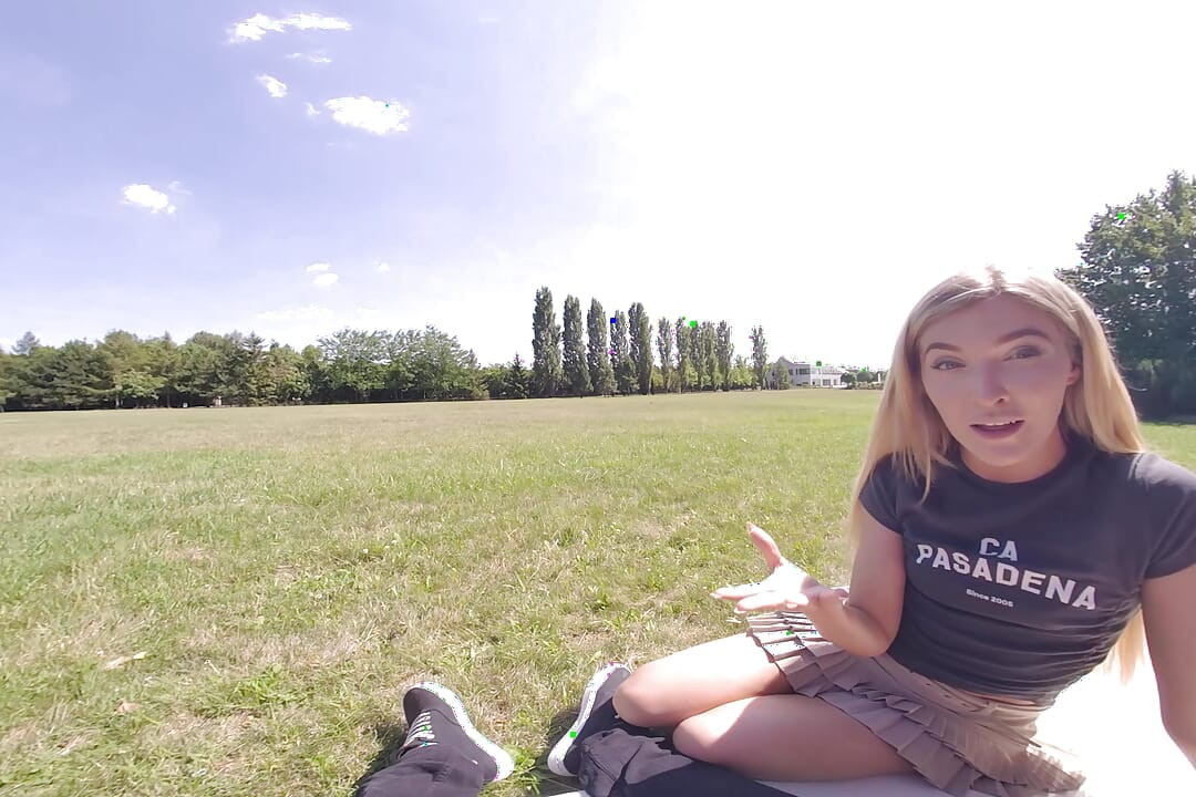 BaDoinkVR You May Be Out In Public But That's Not Going To Stop Rhiannon Ryder Fucking You In The Park