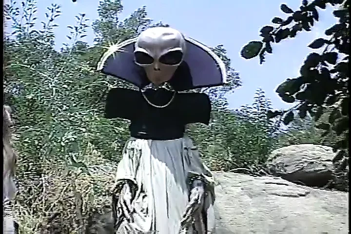 Nici Sterling analyzed by an alien