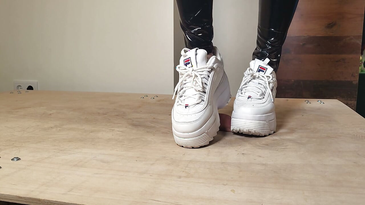 Fila Disruptor Plateau Cock Crush Full Clip - Lady Thaya