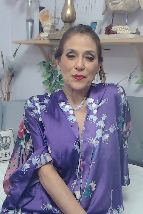 Step-stepmom Tells You to Get Naked so She Can Give You a Masssage