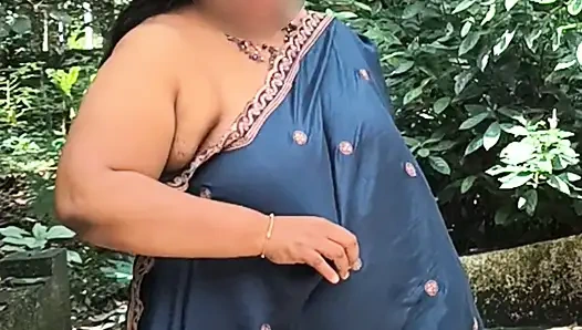 Desi mädchen oben ohne, sexy fotoshooting in blauer salwar, Nach dem Shooting Bild