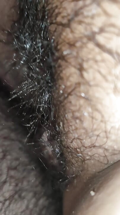 Evli kadın kanepede