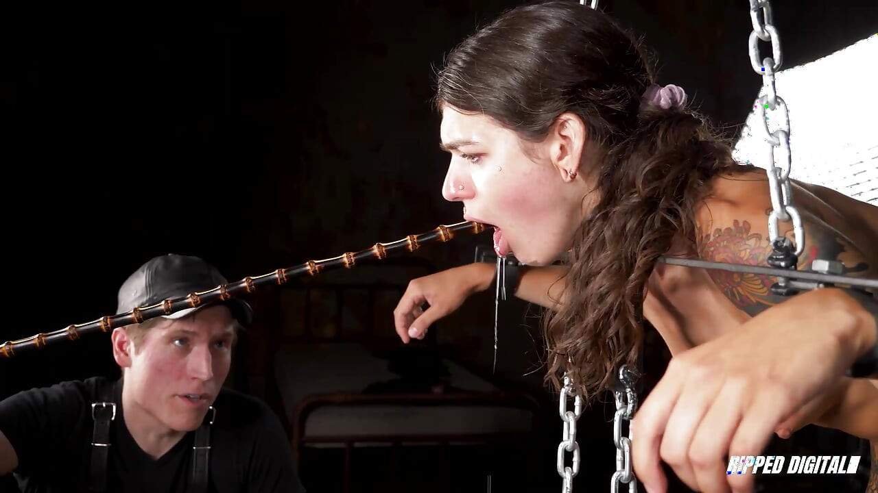 Ramona Vixen misli da je nesalomljiva dok ne dokažu da nije u pravu