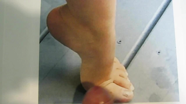 cumming on randy5701's daughter feet