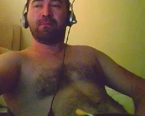 Masturbating Turkey-Turkish Beefy Bear Masturbator