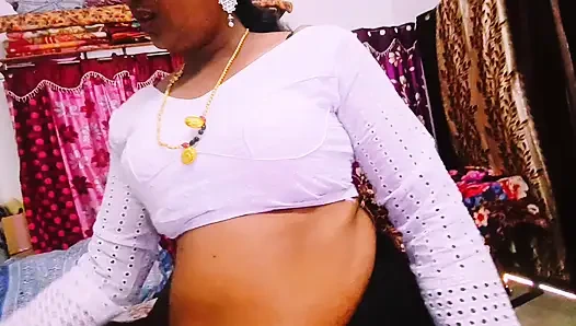 Betrügender sex, schöne schwarze sari-hausfrau fickt leider den vater des ehemanns, Telugu, Dirtytalk.