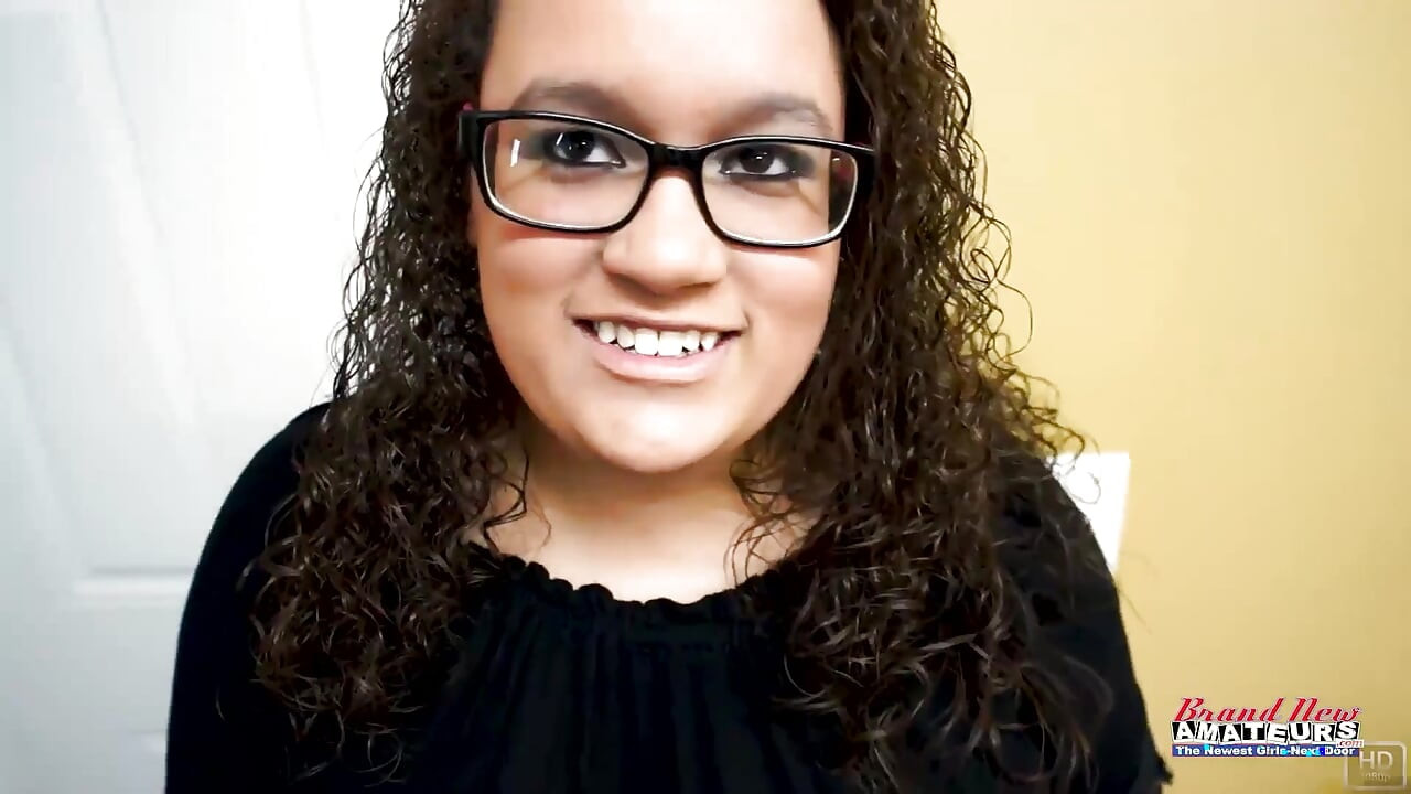 Vakantieplezier met charmante Harper B genietend van sperma frosting!