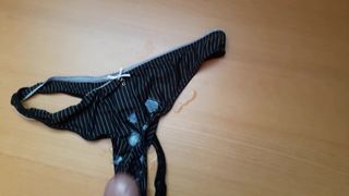 Cum on my wife striped thong : the vid