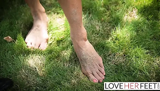 Feet Goddess Natalie Grace Fucked Outdoors