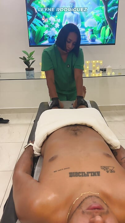 Leyne Rodriguez: Hot Latina in Massage Uniform Gives an Intense Oiled Session