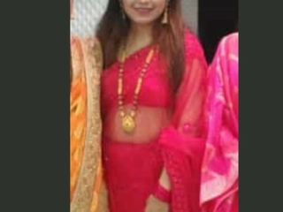 Tôi đã trở lại rồi sao, nhìn tôi trong bộ trang phục saree nóng bỏng màu đỏ