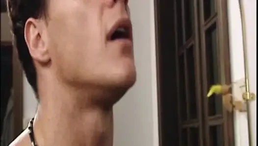 Sesi bdsm liar cewek-cewek hot ini didominasi