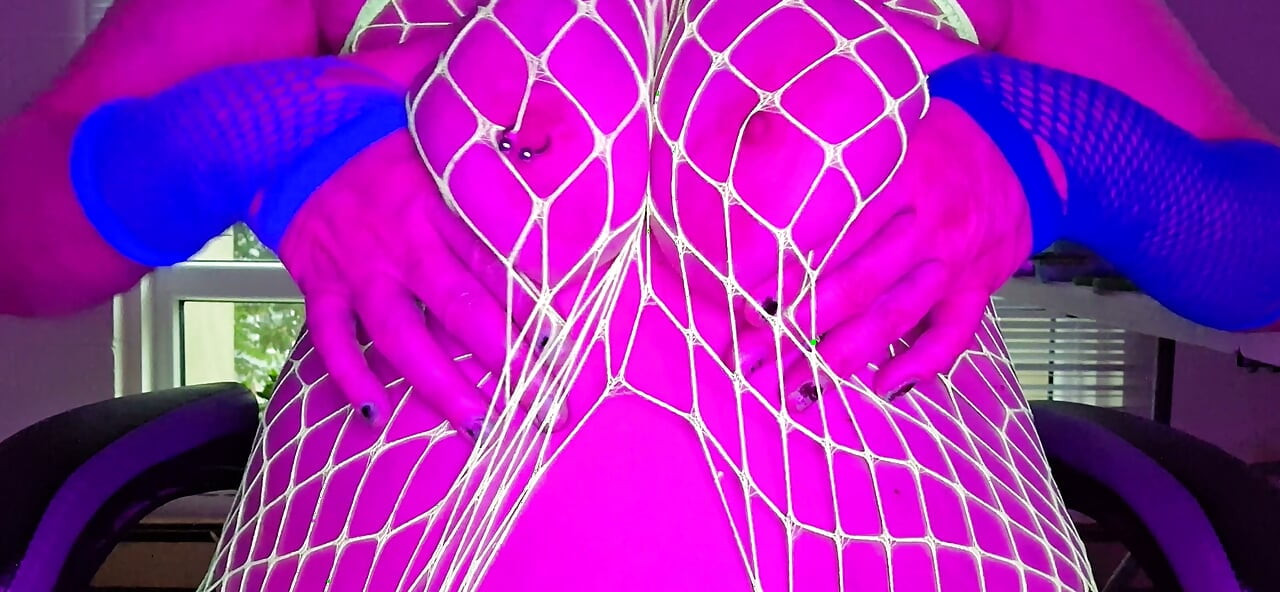 Trans Fatty Titty Tugger