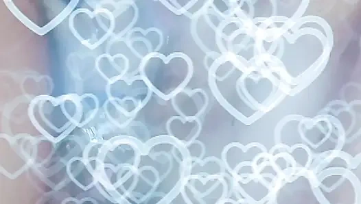 Açgözlü evli kadın yeni seks oyuncaklarını keşfediyor (bölüm 3): hepsi aynı anda ve gerçek, büyük bir yarak.