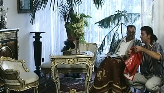 Красивую немецкую куклу пробурили в горячем тройничке