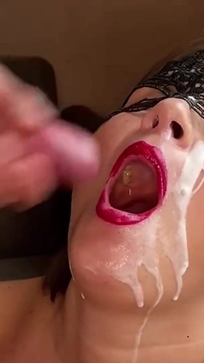 顔面騎乗と口内射精。精液ごっくん＆顔面騎乗 | クリップ 1