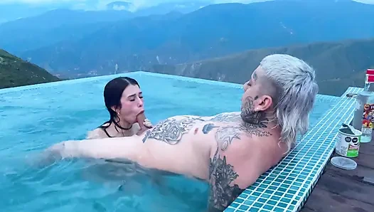 Kencan Tinder Berakhir Dengan Seks Luar Ruangan Dengan Chicamocha Canyon Di Latar Belakang