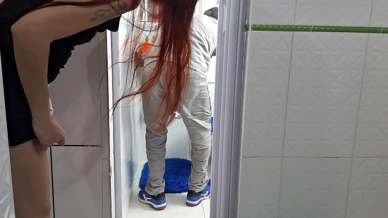 Le plombier me baise