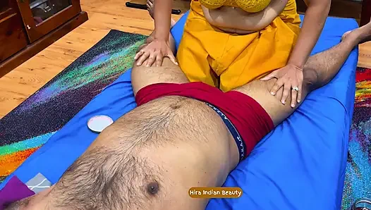Sensual Big Boobs Bhabhi in Saree Skirt and Bra: Oil Massage for her Step-father