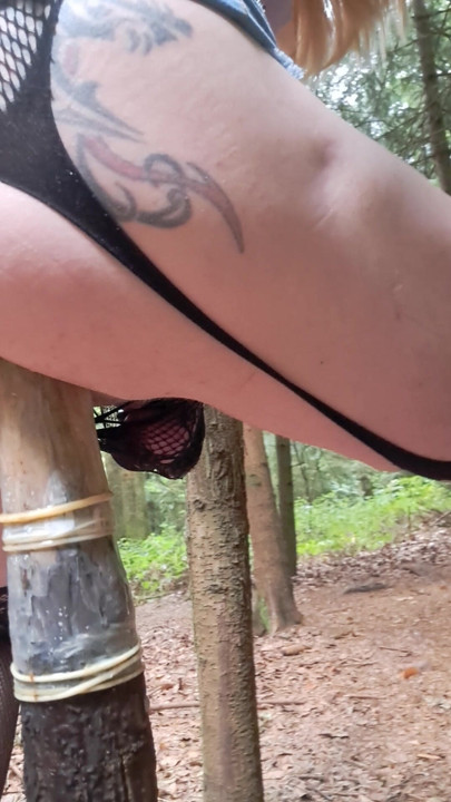 Mägenwilerwald, pussy takes the forest dildo