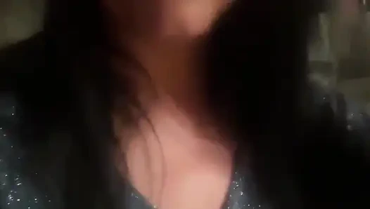 Блестящие леггинсы, верблюжья лапка, танец, соблазнение