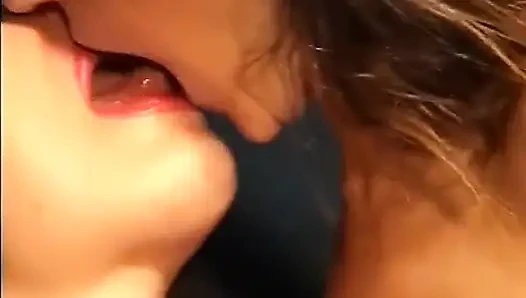 Jessica Rizzo в моих грязных друзьях, сцена 02