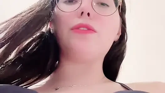 Bütünlü porno, kız arkadaşın seni dinliyor ve ödüllendiriyor