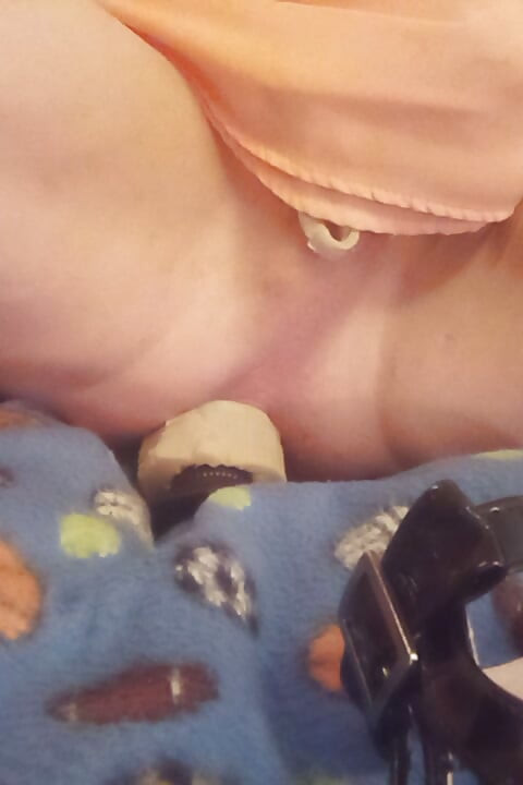 梅麗莎裸體開車四處走動