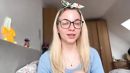 Aku menguras spermanya dari $5329 dan tas baru! (Findom Story)