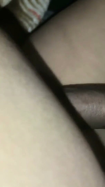 Nisha llama a su novio a casa y lo envuelve en una manta | Clip 3