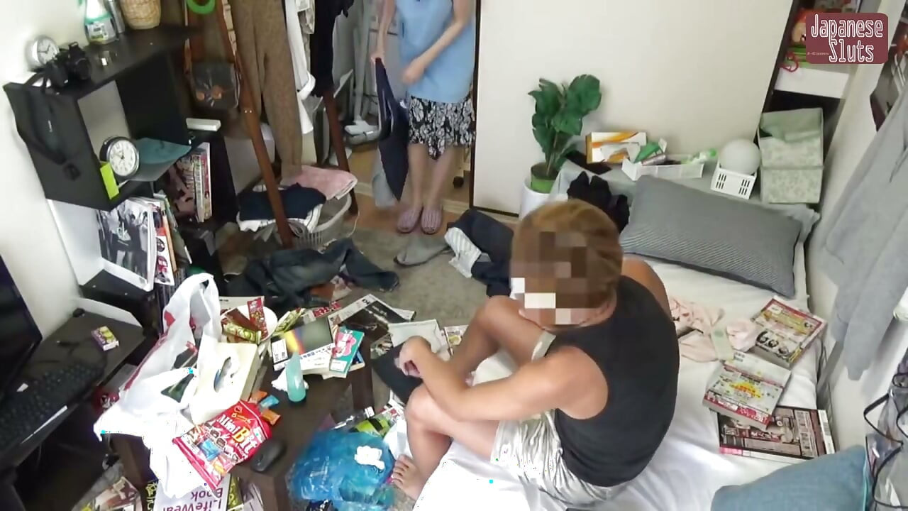 Rental MILF's Secret Work - a Side Her Husband Has Never Seen